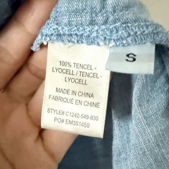 Cloth & Stone Nordstrom Cuffed Chambray Shirt in Worn Blue - Size S - Picture 7 of 7